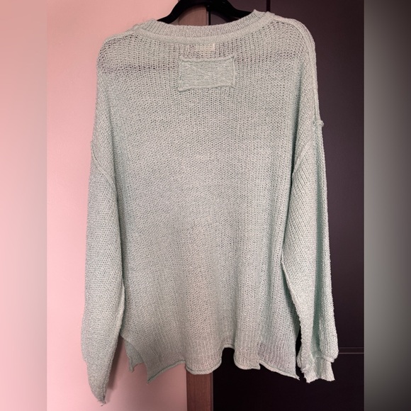 POL brand lightweight sweater, size large but fits to 1XL. Light blue color - Picture 4 of 4